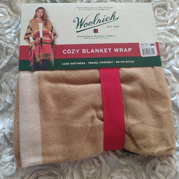Woolrich blanket wrap. NEW - Picture 5 of 6